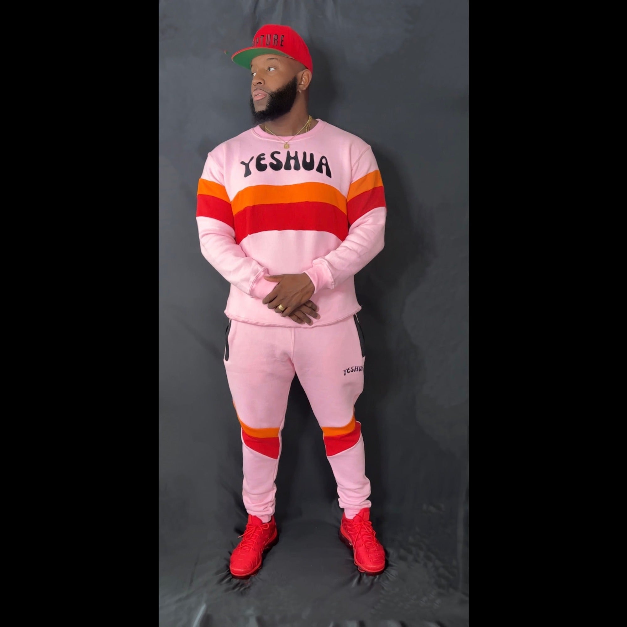 Preach Faith in Christ Crewneck Sweatsuit in Pink