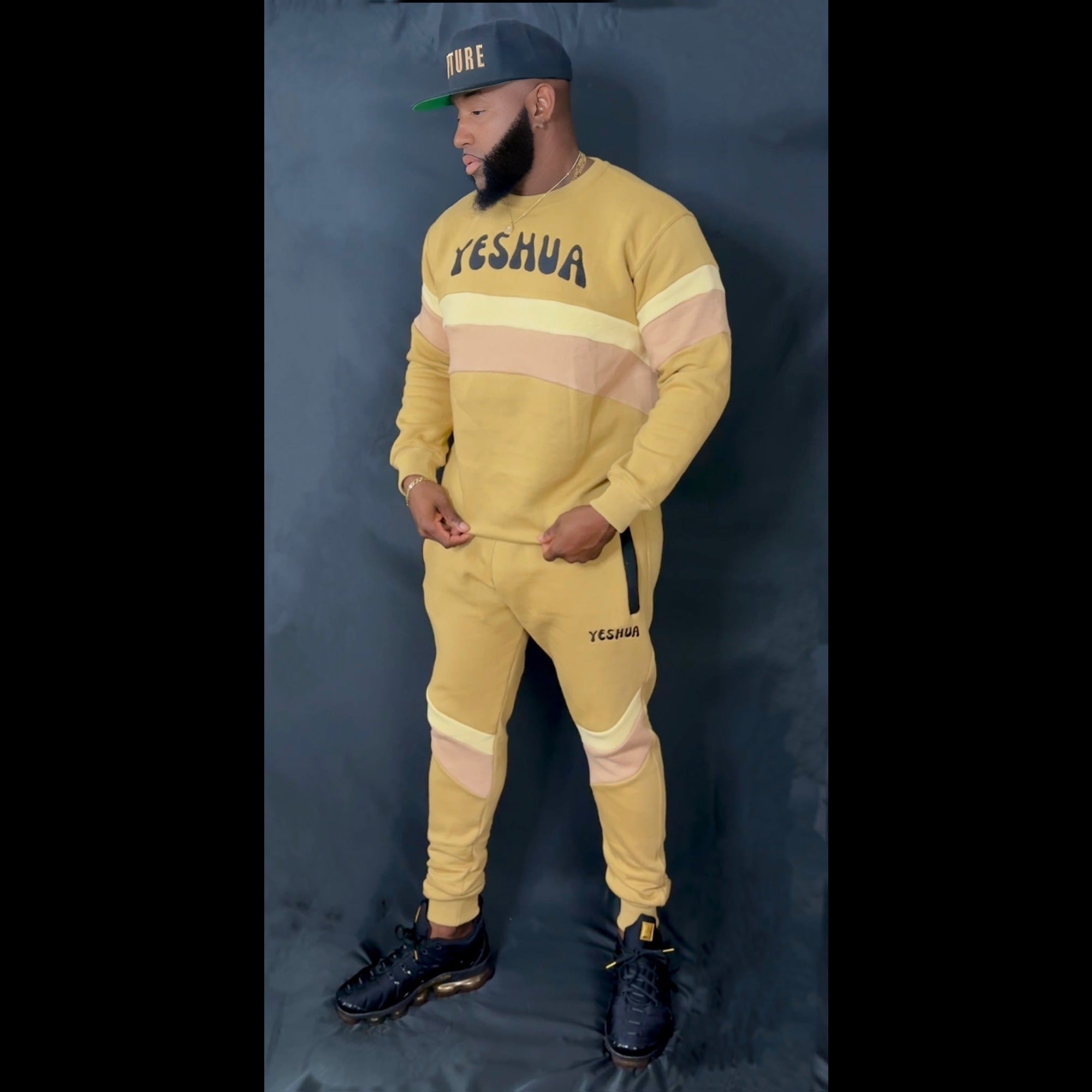 Preach Faith in Christ Crewneck Sweatsuit in Tan