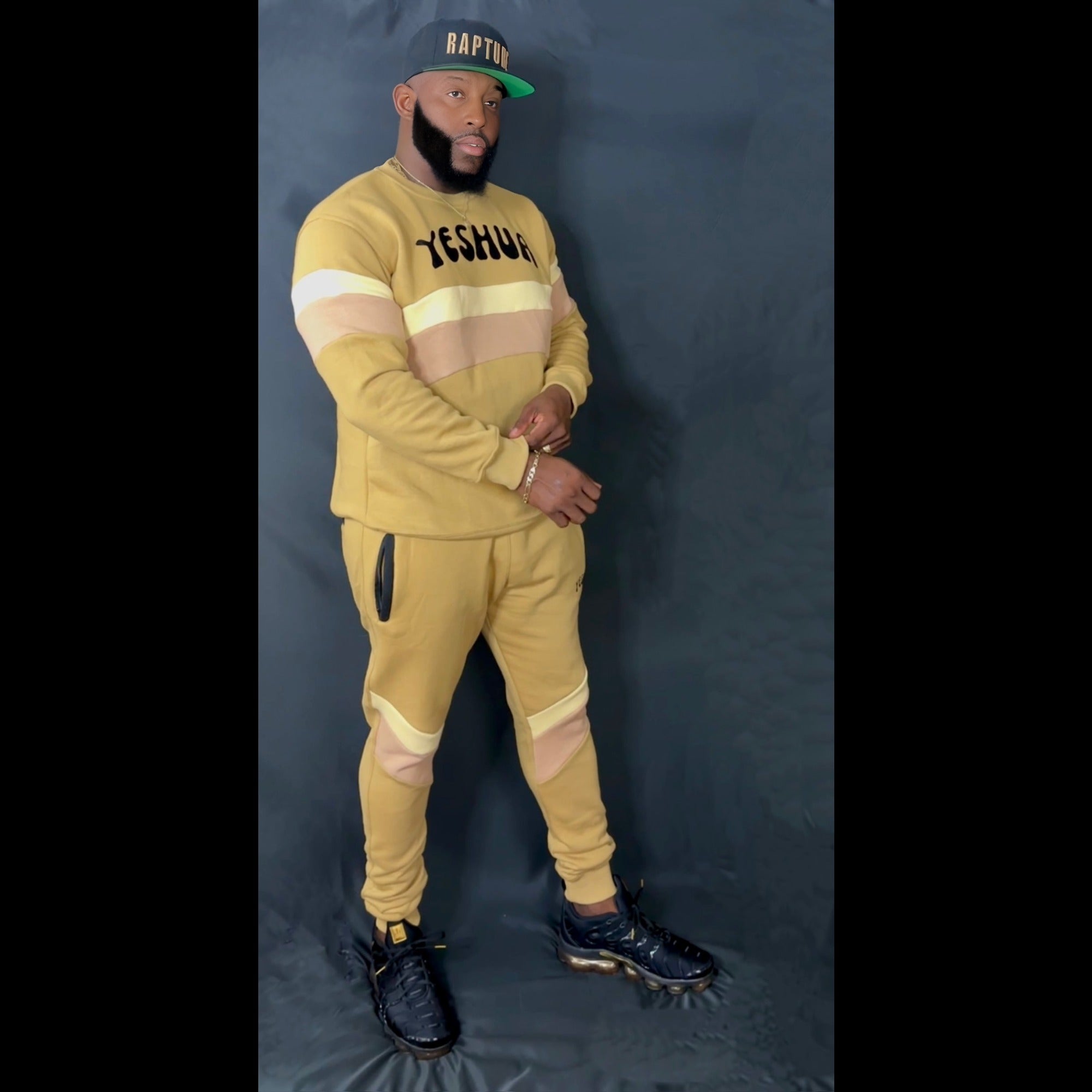 Preach Faith in Christ Crewneck Sweatsuit in Tan